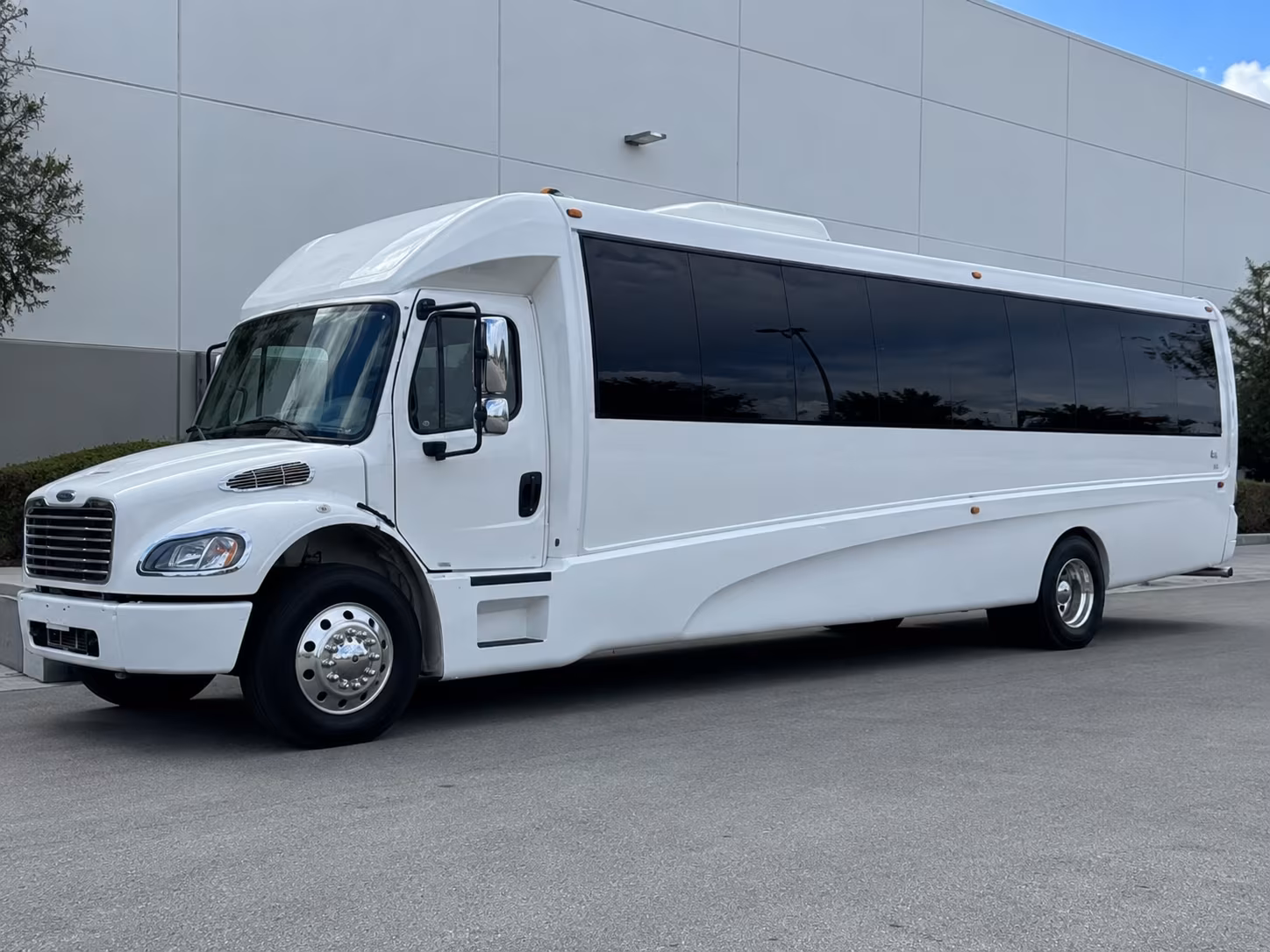 dayton prom party buses keep the celebration going from the first pickup